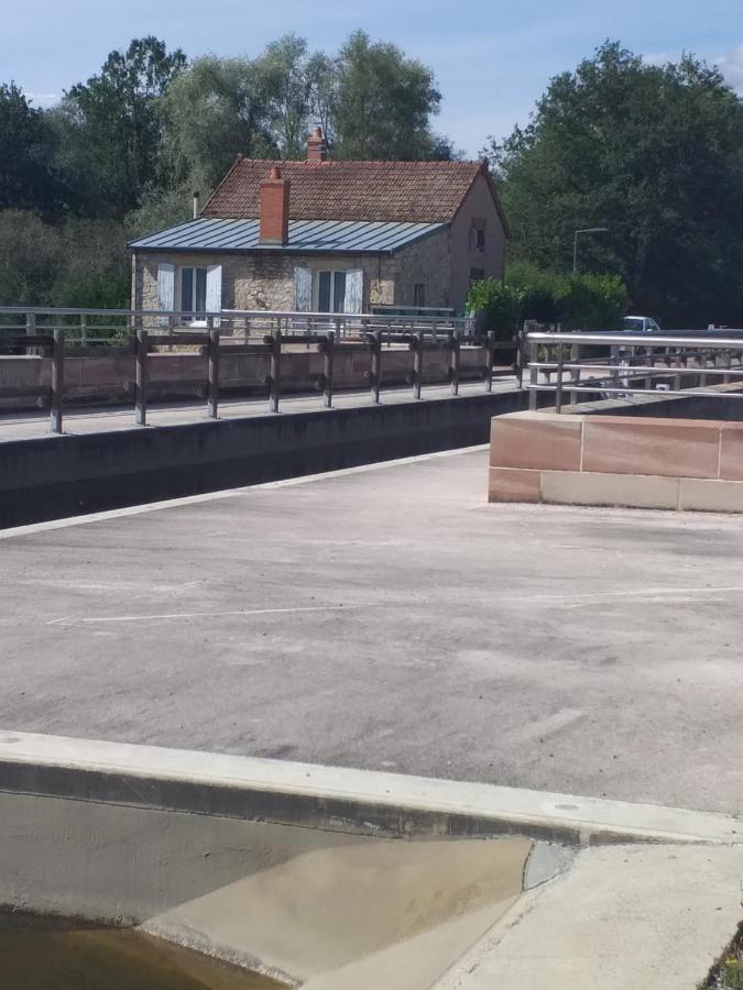 La Maison Du Canal Vaux  Exterior photo